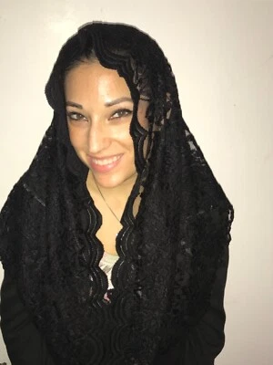 Velos de capilla, mantilla, cubierta de cabeza, encaje  Foto 1 de 2