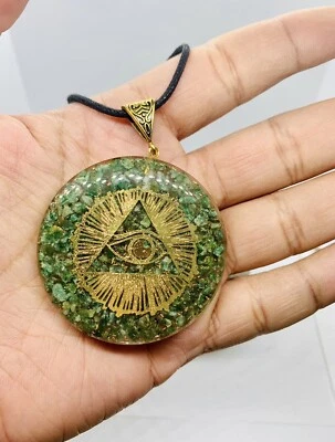 Giada Verde Energia Charged Orgone Ciondolo Con Occhio Di Horus Ottone Coil Logo - Immagine 1 di 2