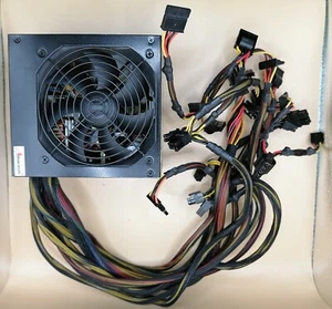 Amacrox FREE EARTH 88PLUS-SILVER 700 WATT (AX700-88FE) Pc Netzteil - Bild 1 von 2