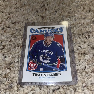 Autógrafo firmado O-Pee-Chee Troy Stecher 2016-17 #702 Vancouver Canucks Foto 1 de 2