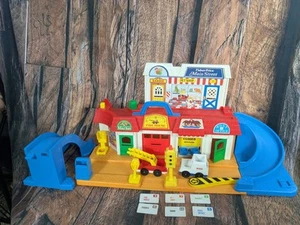 Vintage Fisher-Price Little People MAIN STREET 2500 Set 1986 - Picture 1 of 18