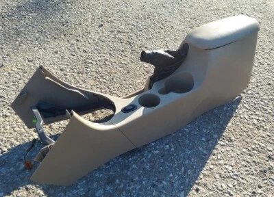 Ford Mustang GT V6 2001-2004 consola central doble copa reposabrazos tapa bronceada Foto 1 de 4
