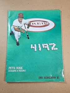 CINCINNATI REDS - 1985 MLB Scorebook - PETE ROSE cover  - Picture 1 of 3