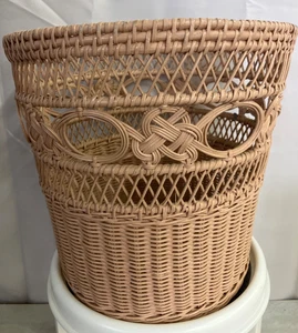 Pink Wicker Waste Basket Trash Bin Cottage Beach Shabby Chic Vintage 10" - Picture 1 of 12