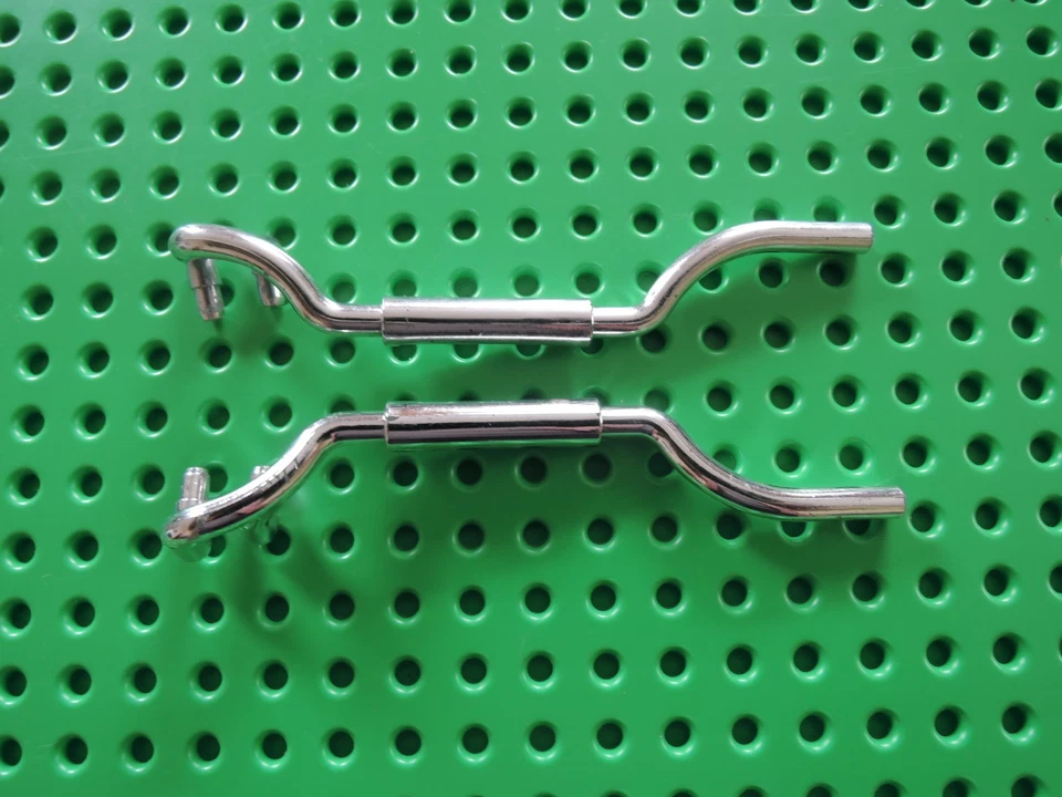 Lego 2 x Auspuff 4466 + 4467  links/rechts 11L chrom silber 6584 6561  2963 - Bild 1 von 1