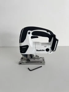 Refurbed Makita BJV180 18V LXT Cordless 135mm Jigsaw #1 - Picture 1 of 11