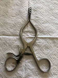 Weitlaner Retractor 11-614 Integra Miltex 6-1/2”, 3 x 4 dientes puntas opacas - Imagen 1 de 4