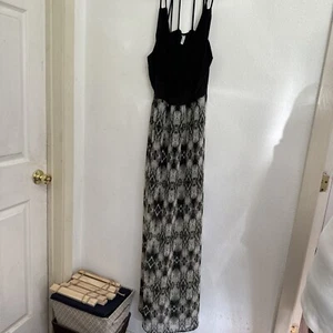 Womens Size XL Studio Y Black & White Maxi Summer Halter Sun Dress - Picture 1 of 6