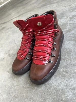 Botas de senderismo para hombre MONCLER visón aceitadas en marrón y rojo talla 10-EE. UU./43-UE precio de venta sugerido por el fabricante: $550 Foto 1 de 4