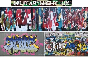 1 32 / 1 35 SCALE SHEET URBAN WALL GRAFFITI SET 3 - Picture 1 of 1