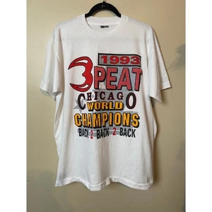 1993 Chicago Bulls 3 Peat World Champions Tshirt Herren XL Tee Graphic T-Shirt - Bild 1 von 7