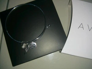 Avon Precious Charms Bracelet - Angel Wing - New in Box - Picture 1 of 1