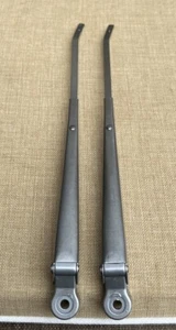 MAZDA ROTARY 1970's 1300 FA3TS-STB COUPE-SEDAN GENUINE FRONT WINDSCREEN WIPERS!! - Picture 1 of 18