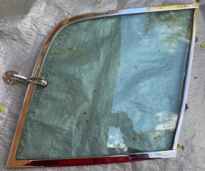 Jensen Interceptor Glass Sundym Rear Quarterlight Models With Openning Toggle - Bild 1 von 4