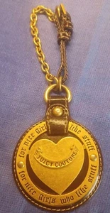 Juicy Couture Cartera Llavero Dije Corazón Metal Cuero Llavero De Colección Y2K - Imagen 1 de 5
