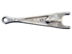 Pioneer Cables 13DX62Y Clutch Lever Fits 1981-1987 Dodge D150 Clutch Fork - Picture 1 of 1
