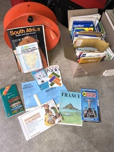Lote de 50+ mapas y folletos de viaje de países del mundo de los años 70’s y 80’s Alemania Kenia - Imagen 1 de 4