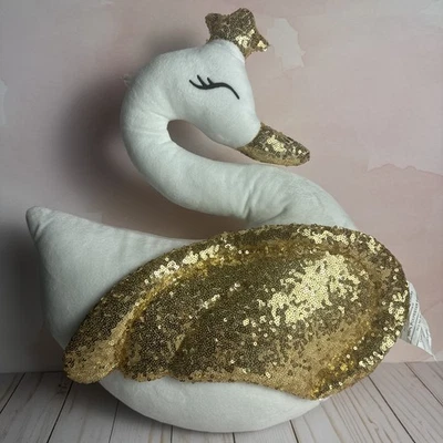 梦幻家居天鹅口音枕头毛绒亮片金色皇冠装饰优雅 — 第 1/4 张图片