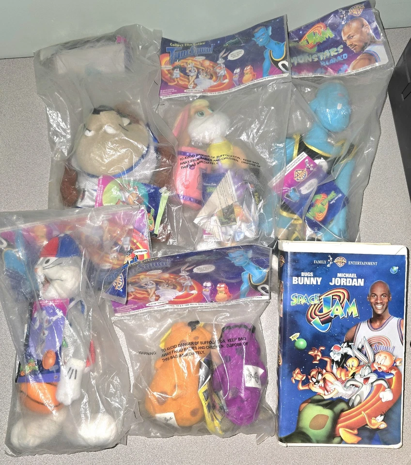 Lote de peluches Space Jam 1996 con VHS Foto 1 de 4