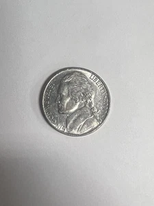 United States Nickel Coin 2000 Random - 1 Single Coin - Picture 1 of 1