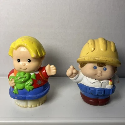 Fisher-Price Little People 1999 Boy Frog + Little Tikes lote de trabajadores de construcción Foto 1 de 4