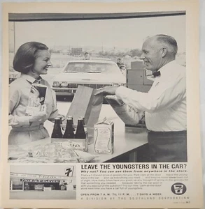 1966 7-11 7-Eleven tienda de conveniencia anuncio vintage jóvenes en el coche 14"x11" - Imagen 1 de 1