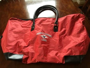 Disney Cruise Line Red Nylon duffle - Bild 1 von 8
