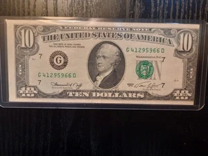 $10 Error Note 1974  (Cutting Error)  (Horizontal Alignment Error) Top Right 7 - Picture 1 of 4