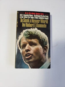 To Seek a Newer World by Robert F. Kennedy (English) Paperback Book 1968 - Imagen 1 de 2
