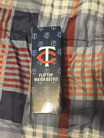 Minnesota Twins SGA Flip Top Water Bottle 6/1/23 New Cover