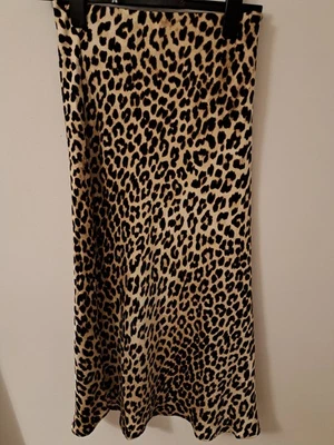 H&M Leopard print midi skirt, Size Small, brilliant condition - Image 1 of 3