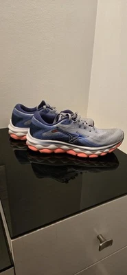 Zapatos deportivos para correr Mizuno Wave Sky 7 para mujer talla 9 Foto 1 de 4