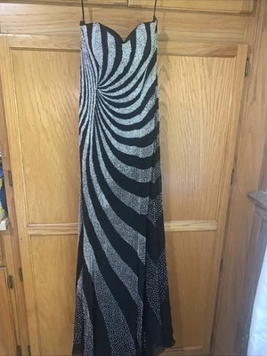 Vestido de graduación formal espiral con cuentas vintage y2k Alyce Designs talla 6 Foto 1 de 4