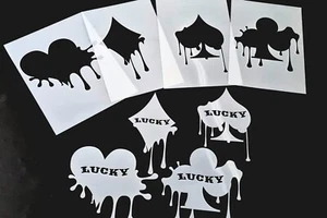 4pcs Set GAMBLING Stencils Card Game Playing Drip Spade Heart Diamond Club Lucky - Foto 1 di 4