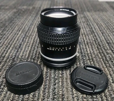 Lente de cámara de enfoque manual Nikon Nikkor 105 mm 1:2,5 797670 Foto 1 de 4