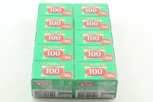 [Sin usar] 10 rollos Fujifilm Fujicolor ISO 100 35mm 36exp película exp. 2028.06 JAPÓN - Imagen 1 de 8