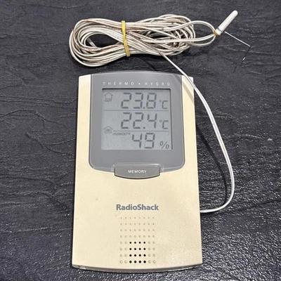 Radio Shack 63-1032 Indoor Outdoor Wired Thermometer Hygrometer Tested - Image 1 of 4