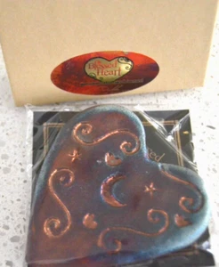 Cerámica artística Blessed Heart Raku del artista Jeremy Diller nueva en caja azul/dorado San Valentín - Imagen 1 de 5