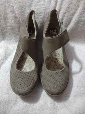 Fly London Women’s Wedge Heel Mary Jane Taupe Leather Size 38 - Image 1 of 4