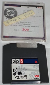 DC COMICS Mystery* Zip100 Disk #209 - Desktop Publishing - Vintage Media -UNREAD - Picture 1 of 3