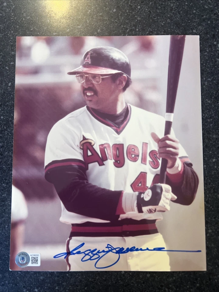 REGGIE JACKSON signed 8x10 Photo!! Angels & Yankee Great! Beckett COA - Image 1 of 1