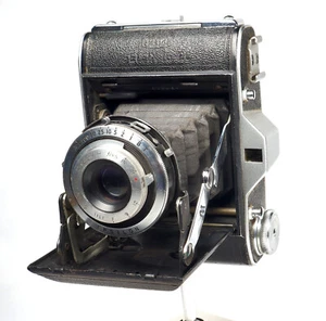 Ensign Selfix 16/20 Roll Film Camera from 1950s - Clean Working Condition - Picture 1 of 7