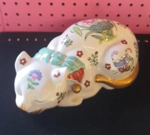  Estatuilla floral de gato pintada a mano Japón vintage gatito durmiente - Imagen 1 de 11