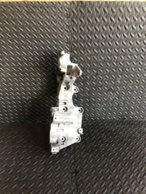 Chrysler Sebring 2.0 Crd 2006-2011 Year Alternator Mount Bracket 03G903143E - Image 1 of 4
