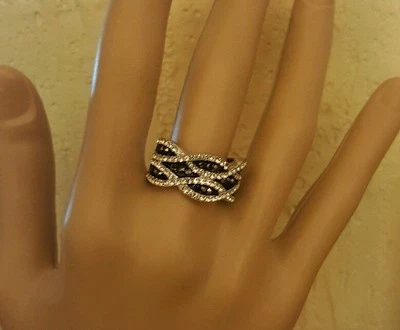 Nuevo anillo de circonita cúbica enchapado en oro blanco y negro ~ talla 7 Foto 1 de 4