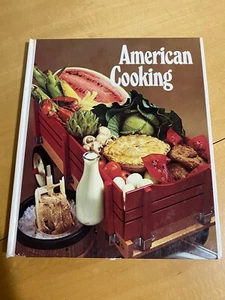 Vintage 1973 ‘Round The World Cooking American Cooking Recipes Cookbook - Imagen 1 de 3