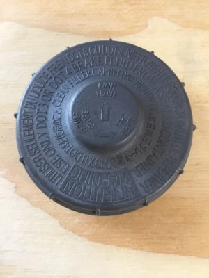 FÁBRICA 2002-2005 HONDA CR-V 2004-07 ACURA TL LÍQUIDO DE FRENOS TAPA SUPERIOR BOTELLA Foto 1 de 2