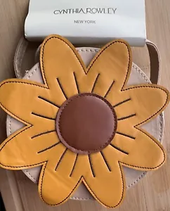 Cynthia Rowley New York Flower -Shaped Yellow Crossbody Bag Sunflower NWT - Picture 1 of 7