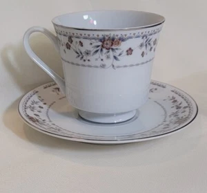 Tazza e piattino Claremont by Wade Sone Fine China vintage Giappone - Foto 1 di 9