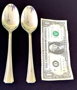 2 x Vintage ONEIDA Bordeaux Table Spoon 7” Stainless Flatware Discontinued - Picture 1 of 4